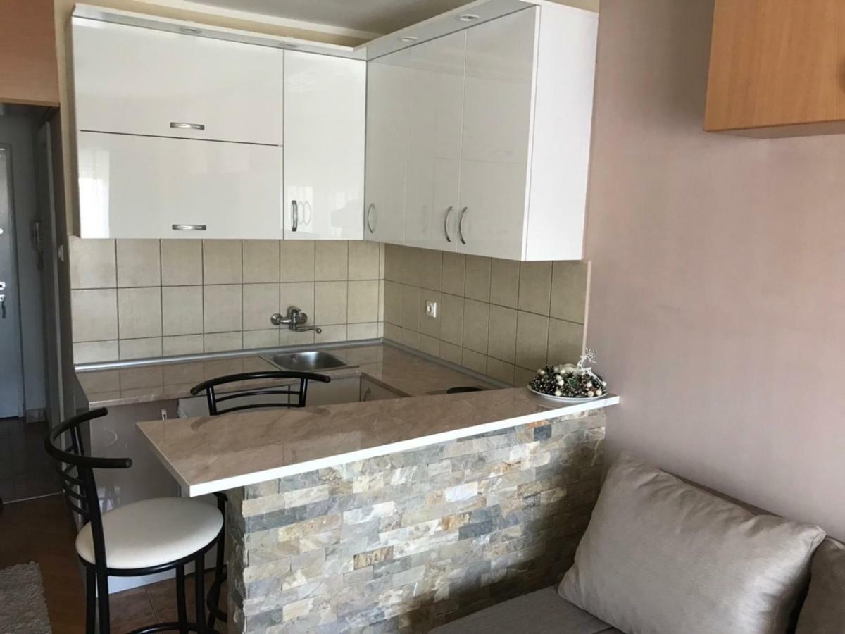 Studio Nina Novi Sad Luaran gambar